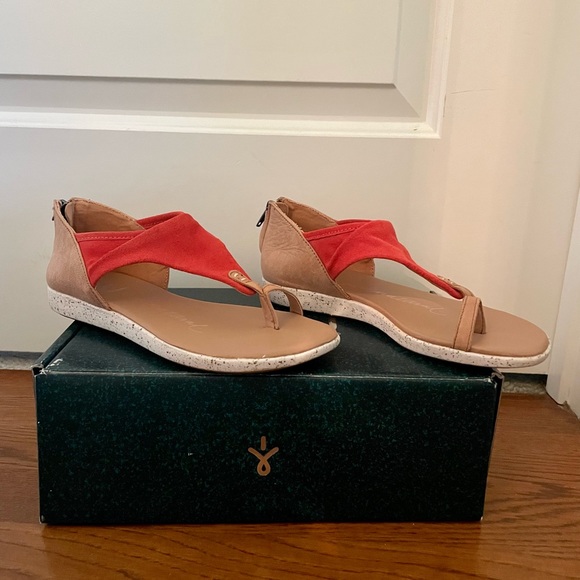 Emu Shoes - Emu Australia Sz 6.5 Sandal Coral Tan
